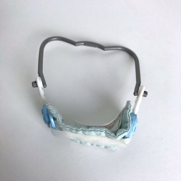 American Girl Healthy Smile Accessory Set Headgear Toothbrush Retainer - Picture 2 of 5